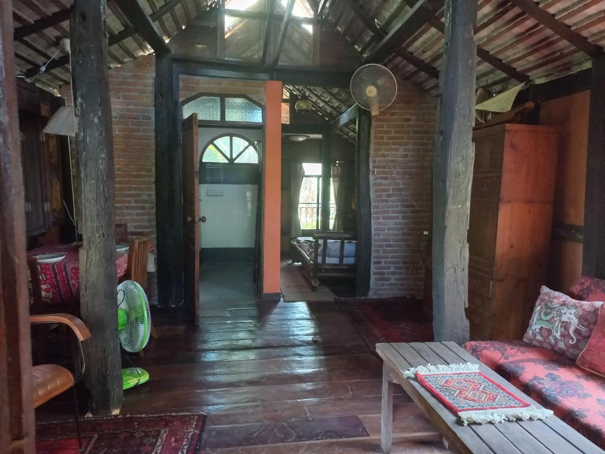 Teak house Chiang Mai Hotel Luaran gambar