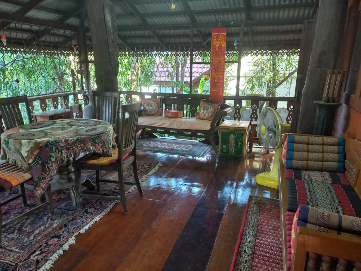 Teak house Chiang Mai Hotel Luaran gambar