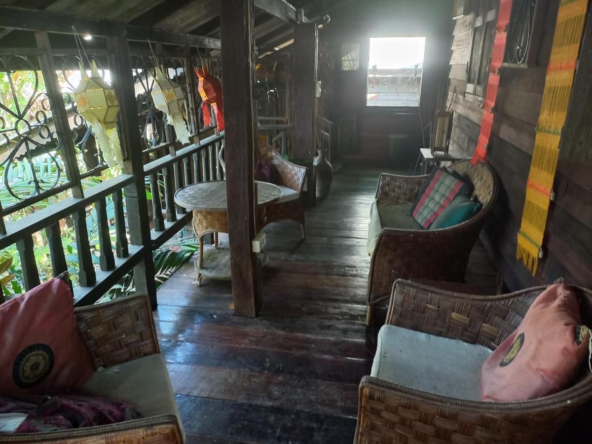 Teak house Chiang Mai Hotel Luaran gambar