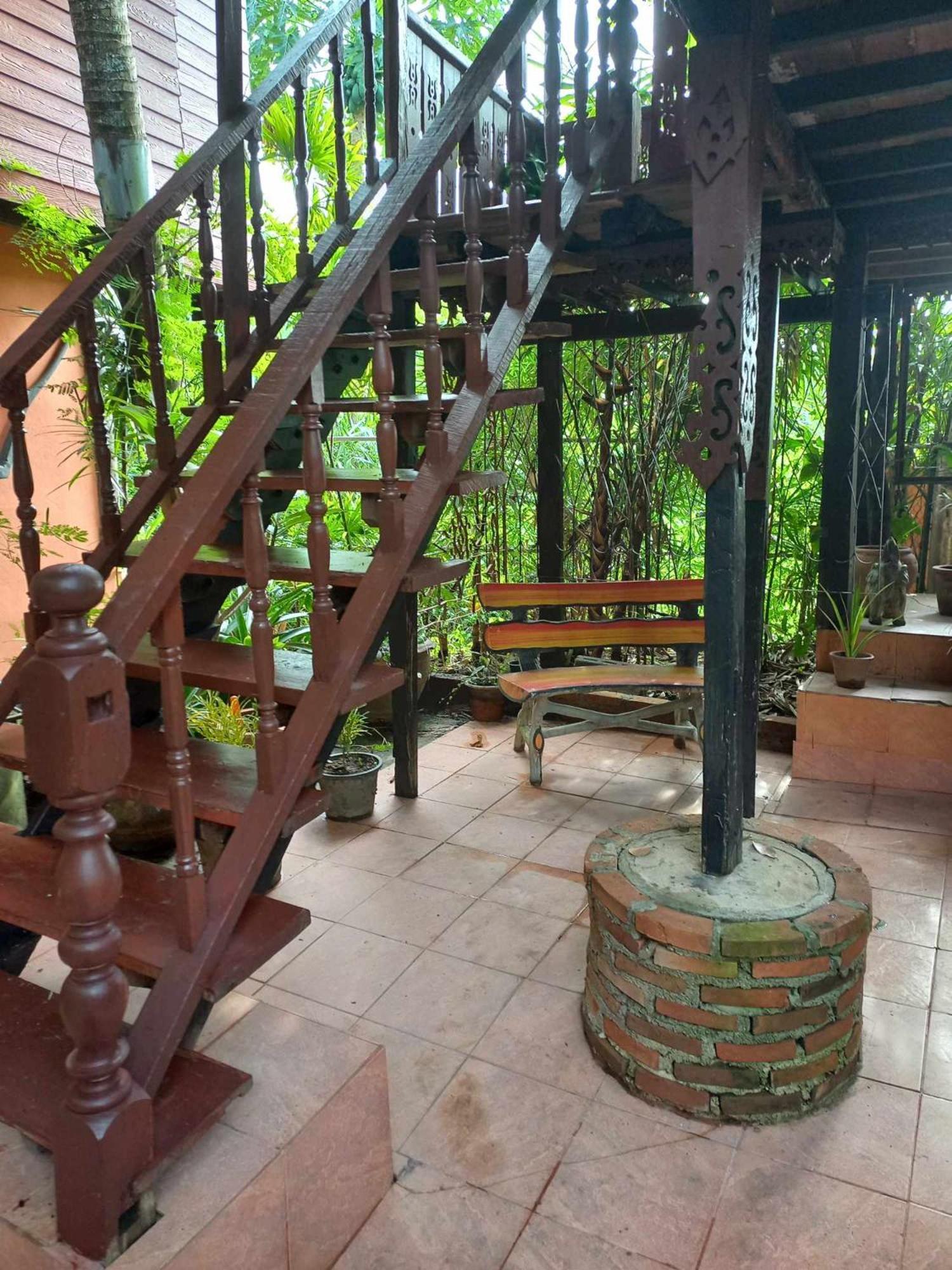 Teak house Chiang Mai Hotel Luaran gambar